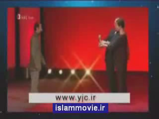 دانلود کلیپ دست دادن اصغر فرهادی با مدل ایتالیایی